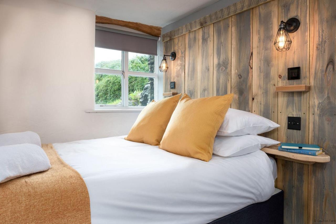 Dog Friendly Cottage, Geufron Farm Near Tywyn Bryn-crug Exteriör bild