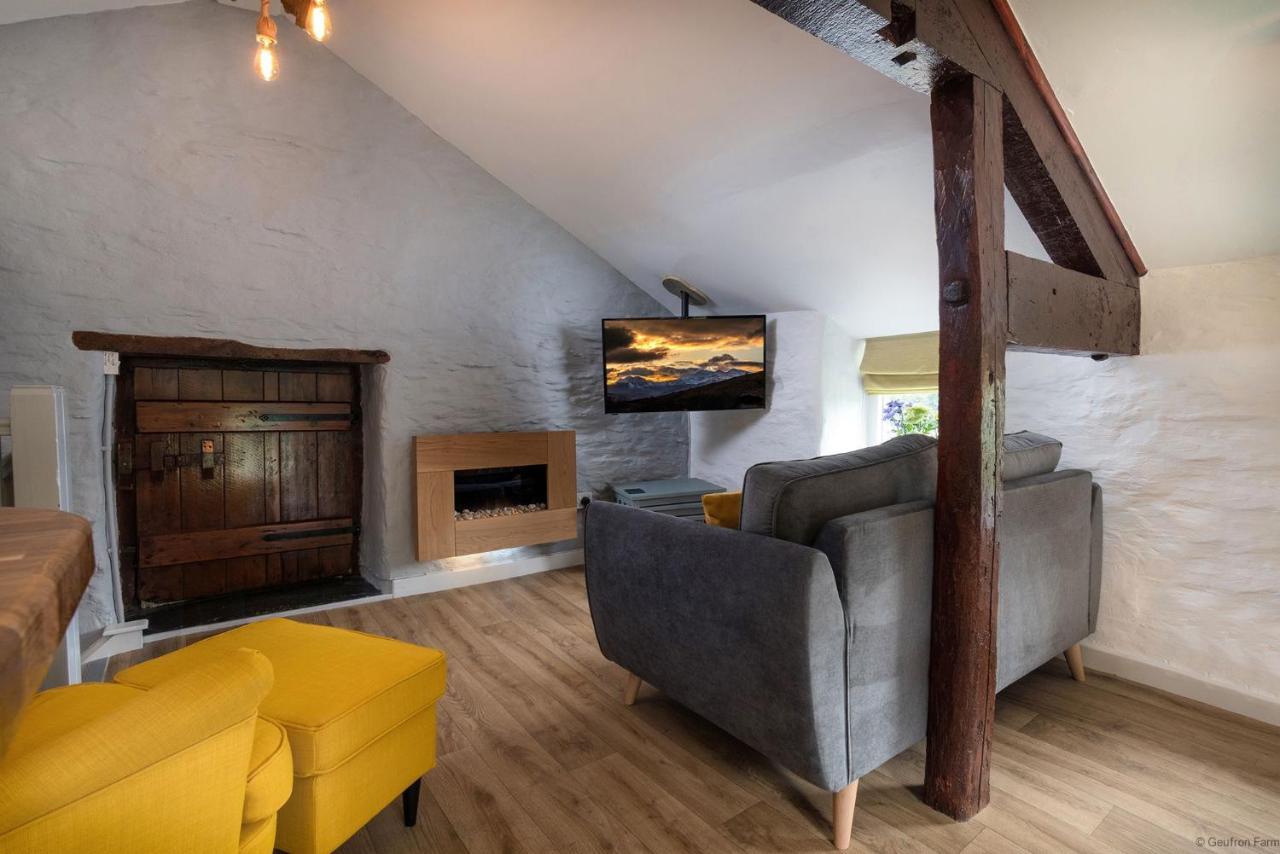 Dog Friendly Cottage, Geufron Farm Near Tywyn Bryn-crug Exteriör bild