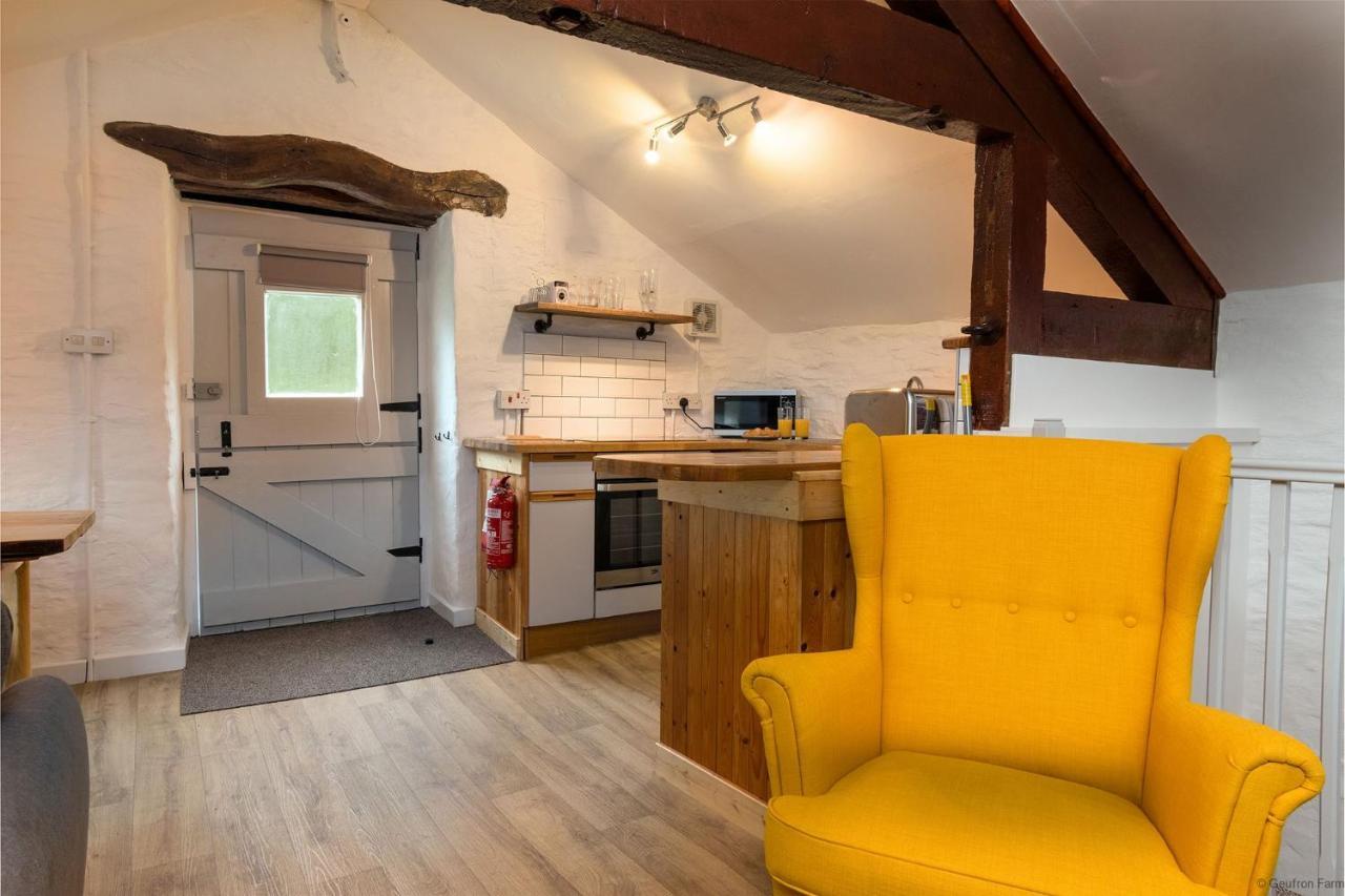 Dog Friendly Cottage, Geufron Farm Near Tywyn Bryn-crug Exteriör bild