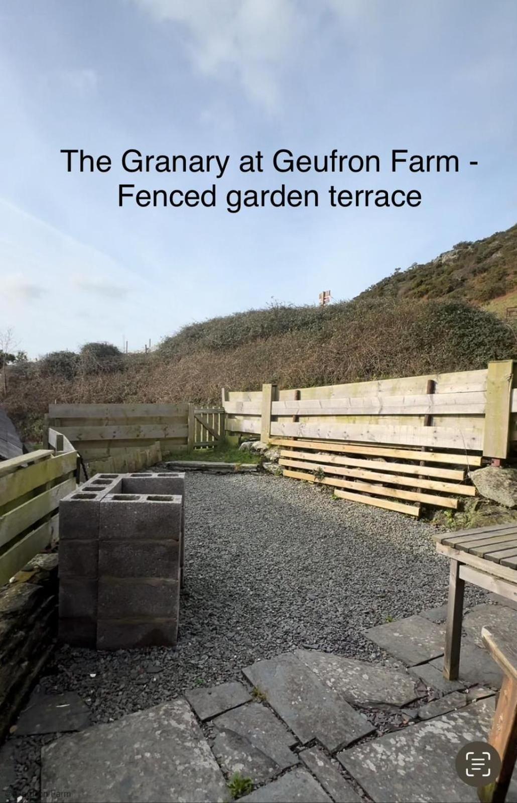 Dog Friendly Cottage, Geufron Farm Near Tywyn Bryn-crug Exteriör bild