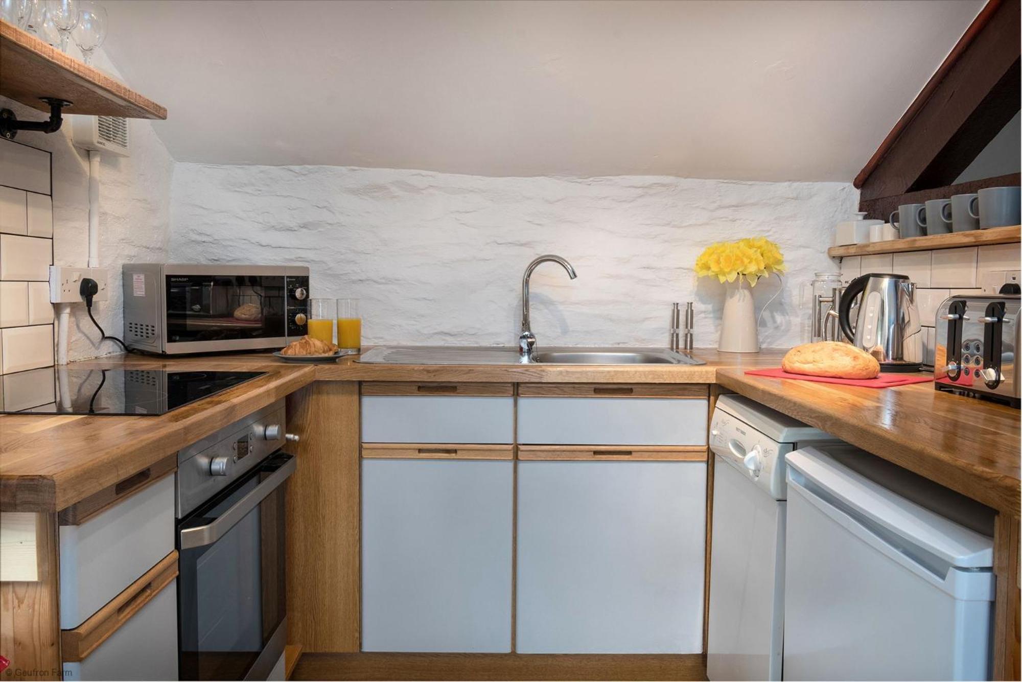 Dog Friendly Cottage, Geufron Farm Near Tywyn Bryn-crug Exteriör bild